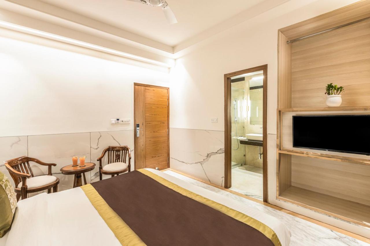 Hotel Star By Star Group- Near Delhi Airport ニューデリー エクステリア 写真