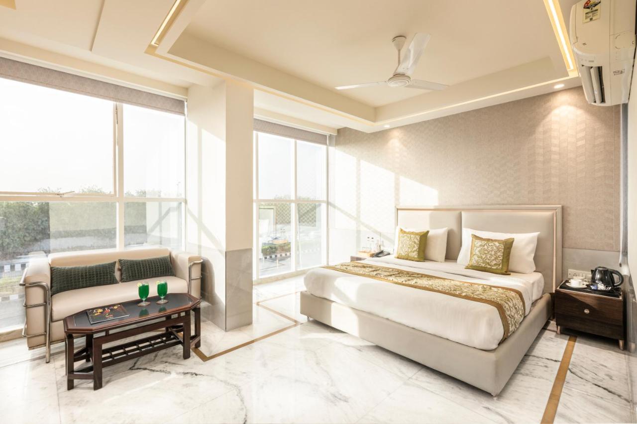 Hotel Star By Star Group- Near Delhi Airport ニューデリー エクステリア 写真