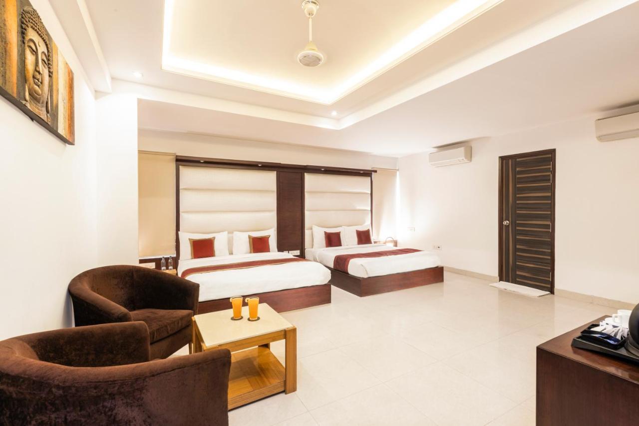 Hotel Star By Star Group- Near Delhi Airport ニューデリー エクステリア 写真