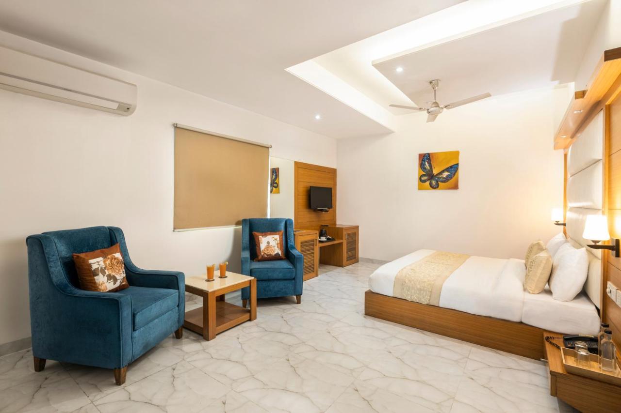 Hotel Star By Star Group- Near Delhi Airport ニューデリー エクステリア 写真