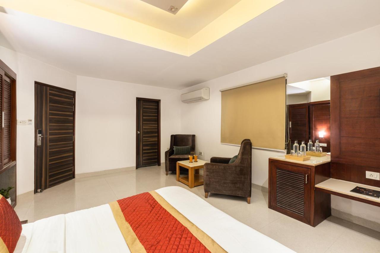 Hotel Star By Star Group- Near Delhi Airport ニューデリー エクステリア 写真