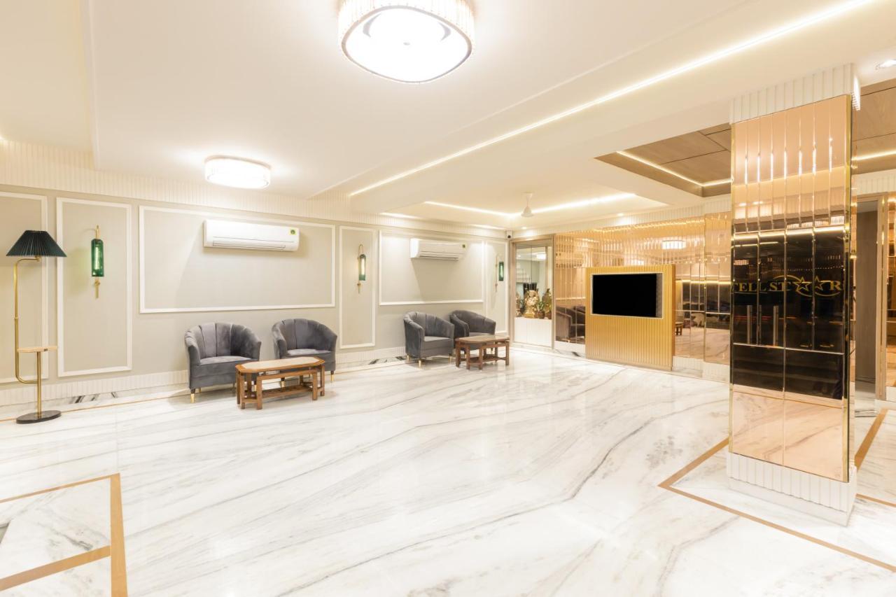 Hotel Star By Star Group- Near Delhi Airport ニューデリー エクステリア 写真