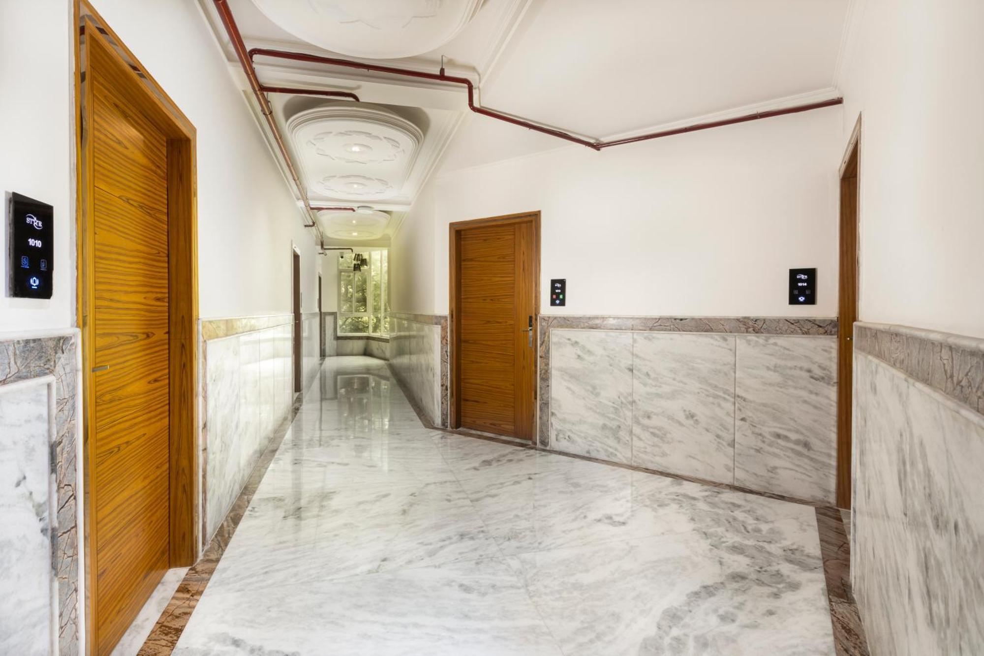Hotel Star By Star Group- Near Delhi Airport ニューデリー エクステリア 写真