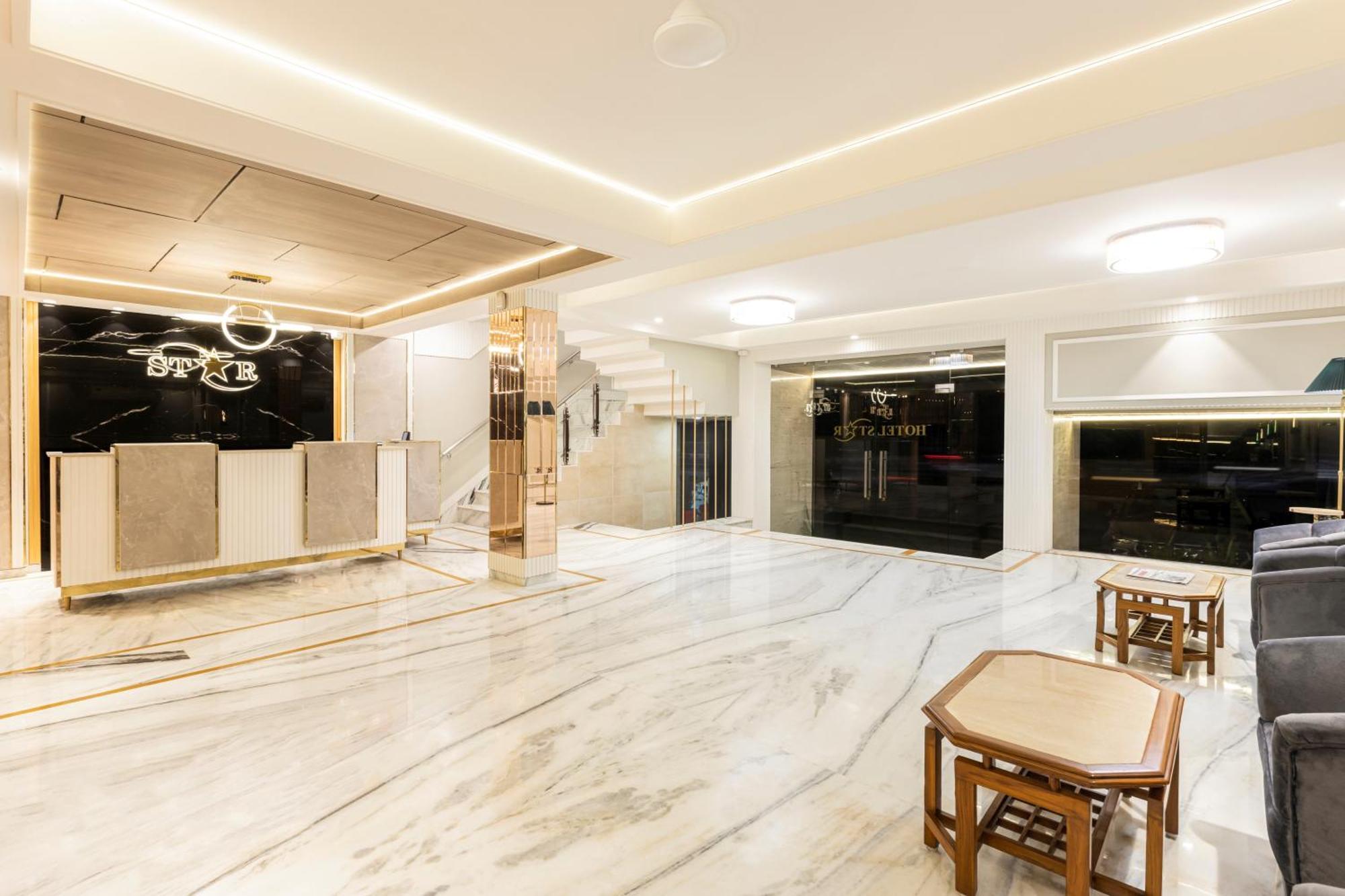 Hotel Star By Star Group- Near Delhi Airport ニューデリー エクステリア 写真