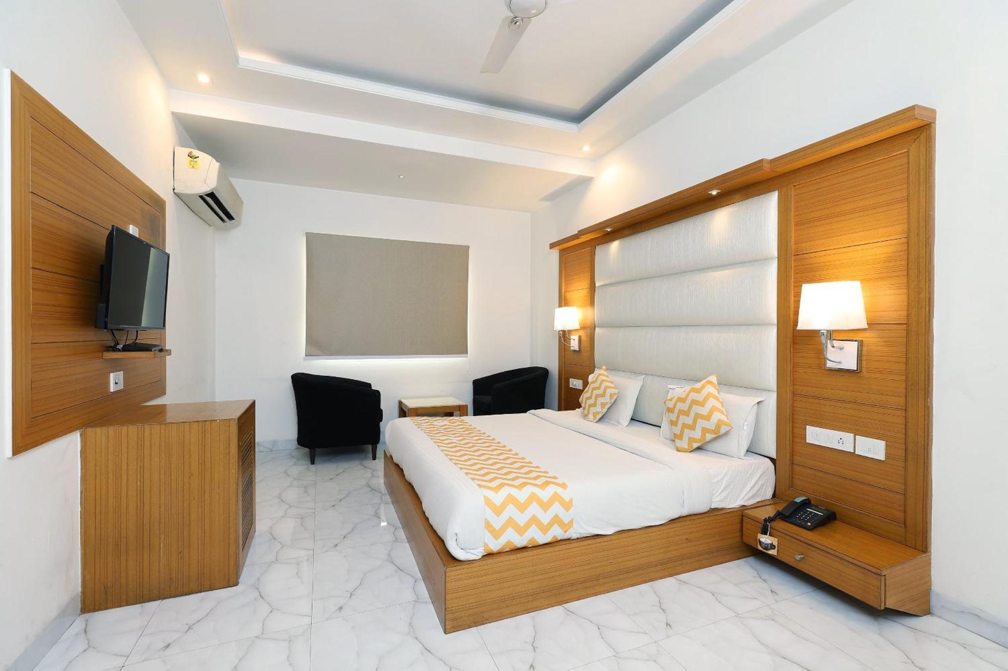 Hotel Star By Star Group- Near Delhi Airport ニューデリー エクステリア 写真