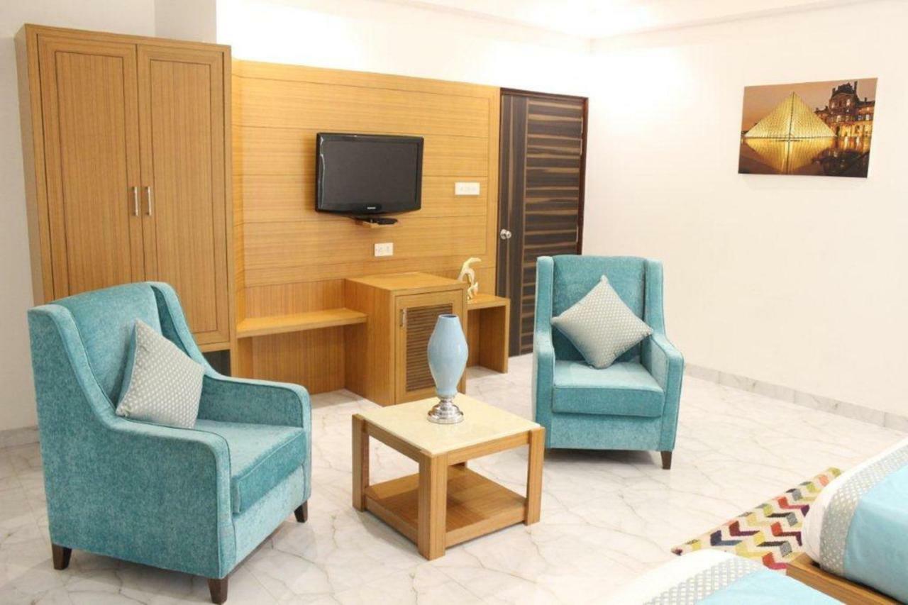 Hotel Star By Star Group- Near Delhi Airport ニューデリー エクステリア 写真