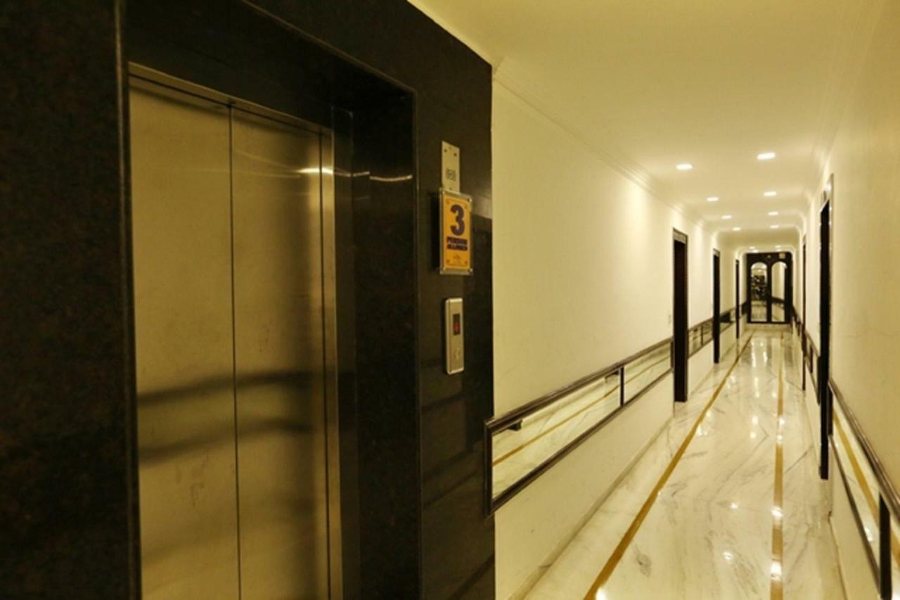Hotel Star By Star Group- Near Delhi Airport ニューデリー エクステリア 写真