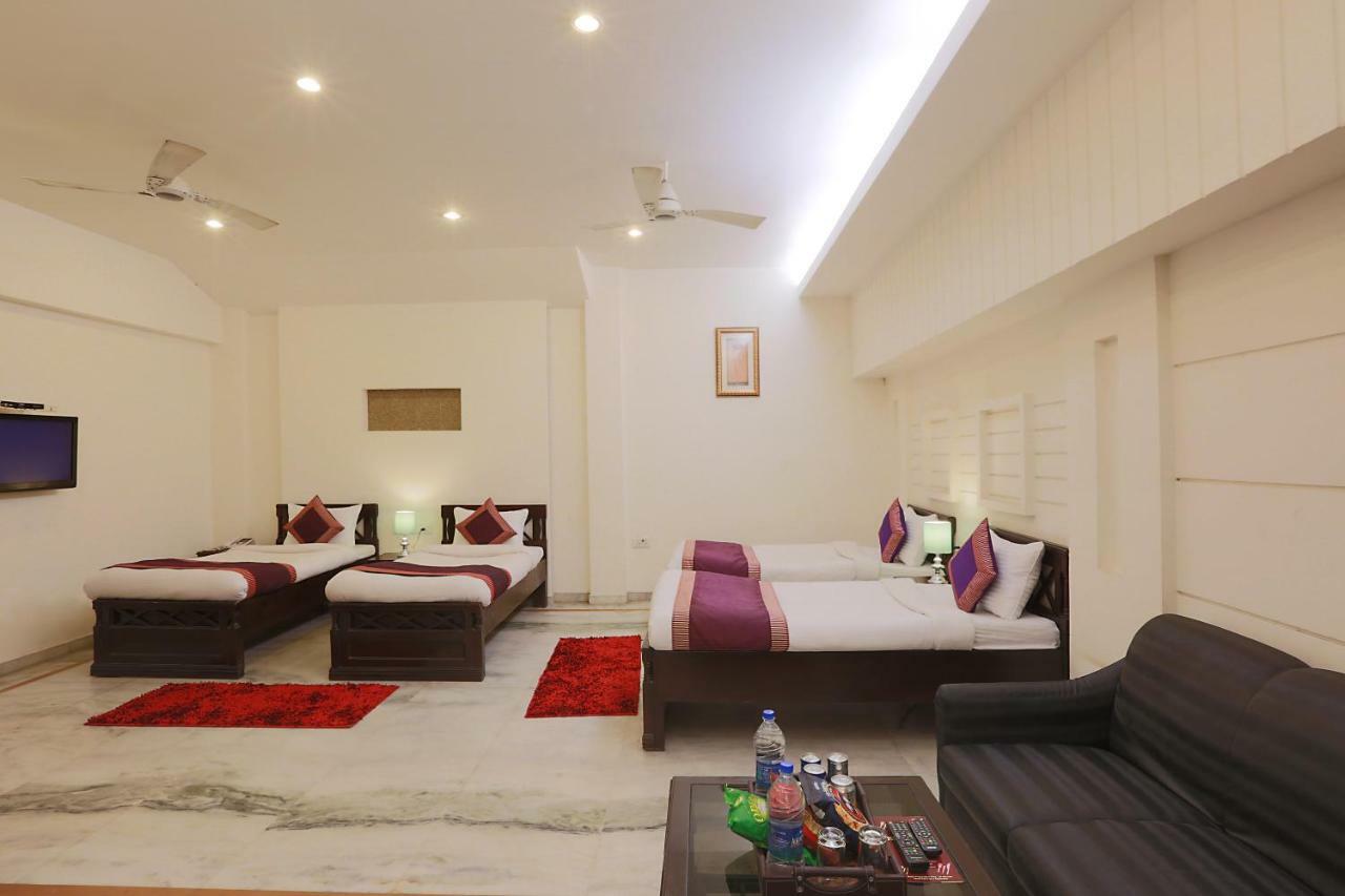 Hotel Star By Star Group- Near Delhi Airport ニューデリー エクステリア 写真